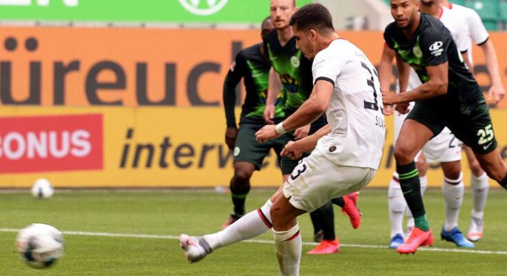 Eintracht propina doloroso revés al Wolfsburgo