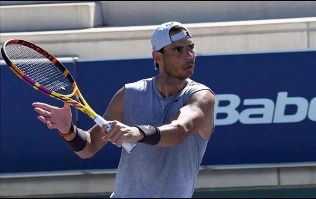 Rafael Nadal regresa a los entrenamientos tras confinamiento