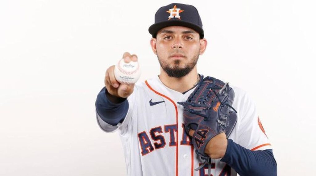 Roberto Osuna ‘atacó’ a los equipos de la MLB: “todos roban señales”