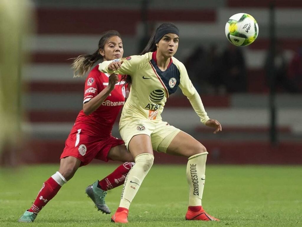 Asaltan a jugadoras del América en carretera Atlacomulco-Toluca