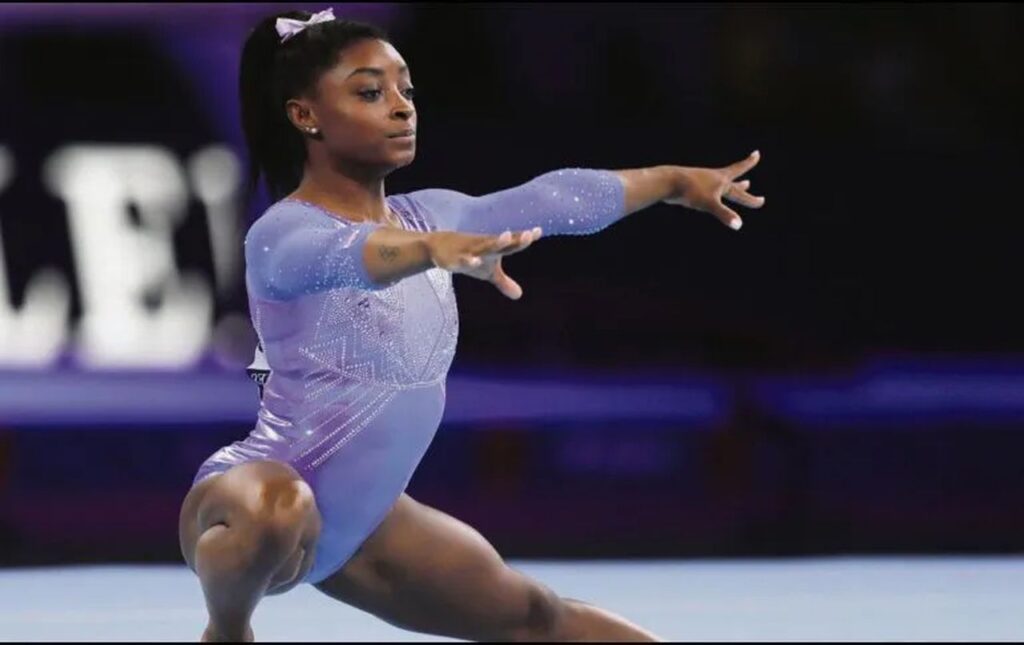 Biles demanda al Comité Olímpico