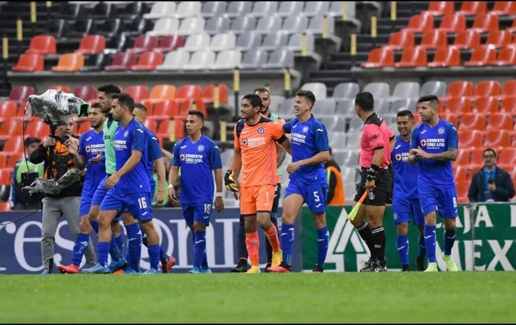 Cruz Azul, con ocho casos positivos más de COVID-19