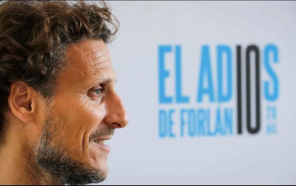 Diego Forlán acepta que le gustaría dirigir en México