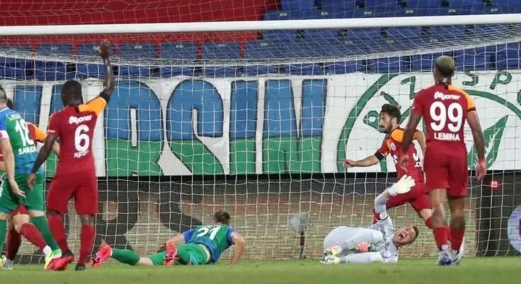 Fernando Muslera sufre grave lesión en la liga de Turquía