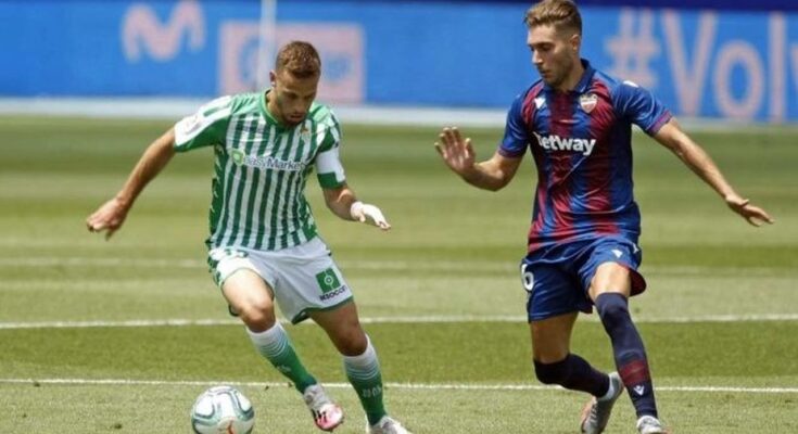 Golean al Betis con Guardado y Lainez en la cancha