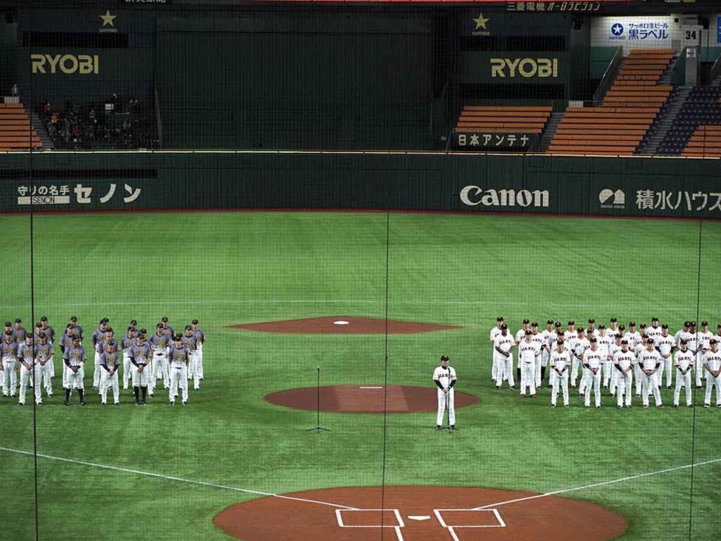 Inicia el beisbol en Japón sin aficionados