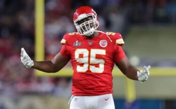 Jones busca un contrato de 21 millones con los Chiefs