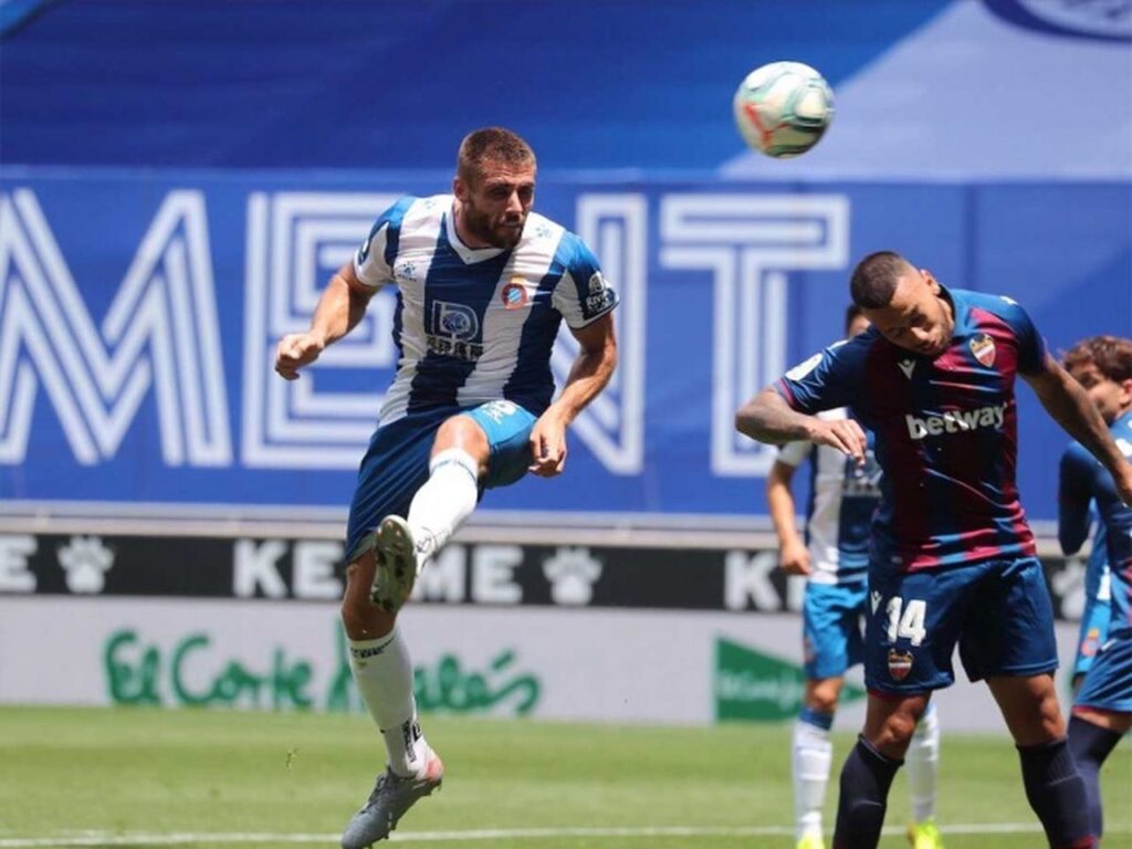 Levante roza la permanencia y hunde al Espanyol