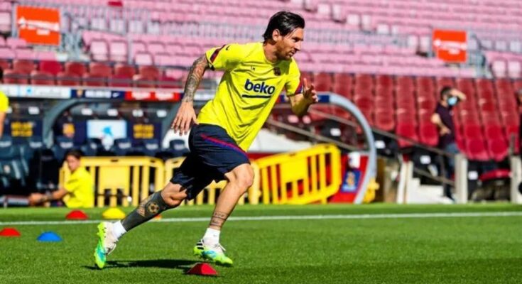 Messi entrena en Camp Nou