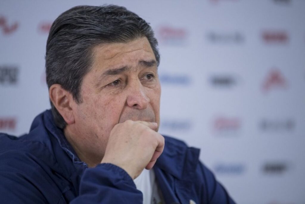 Tena descarta el regreso de Cota a Chivas