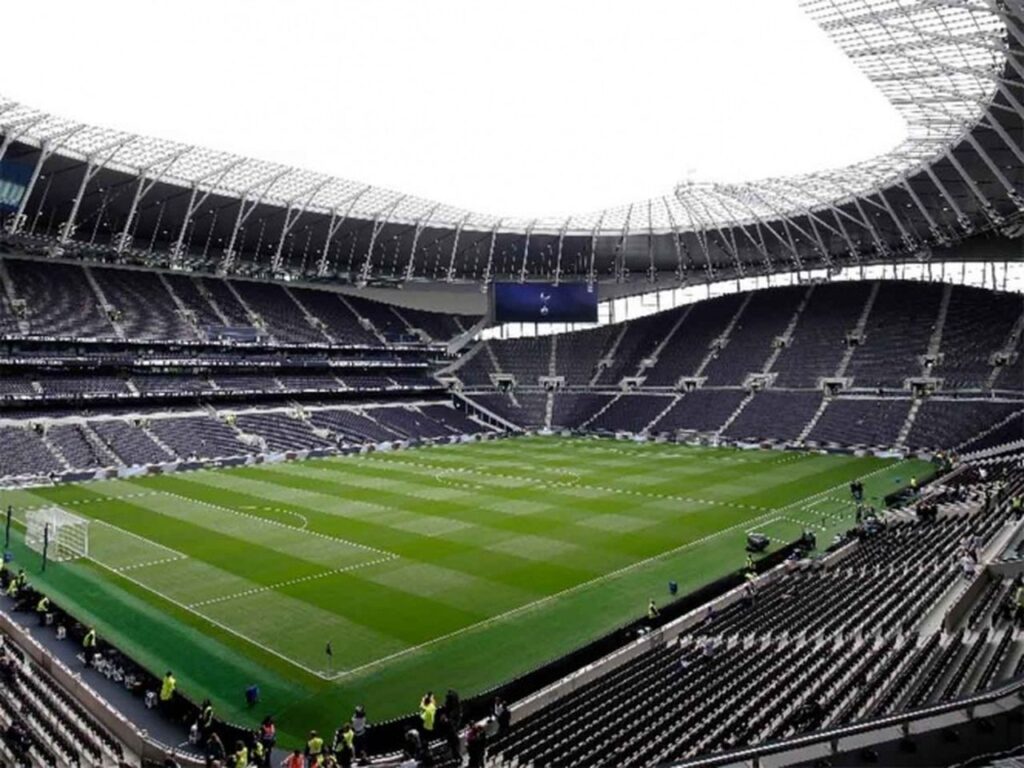 Tottenham pide prestado 220 millones de dólares