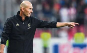 A un juego de la corona