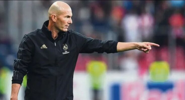 A un juego de la corona