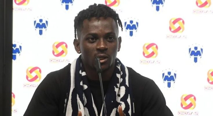 Aké Loba busca salir de Rayados de Monterrey