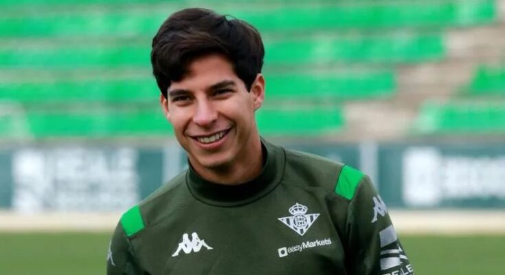 Critican al Betis por inactividad de Diego Lainez