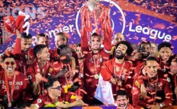 El Liverpool levanta en Anfield su primera Liga inglesa en treinta años