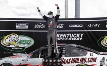 El novato Cole Custer triunfa en la NASCAR