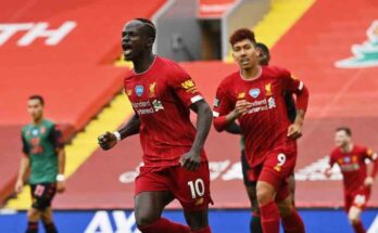 Liverpool estrena con éxito su título en Anfield