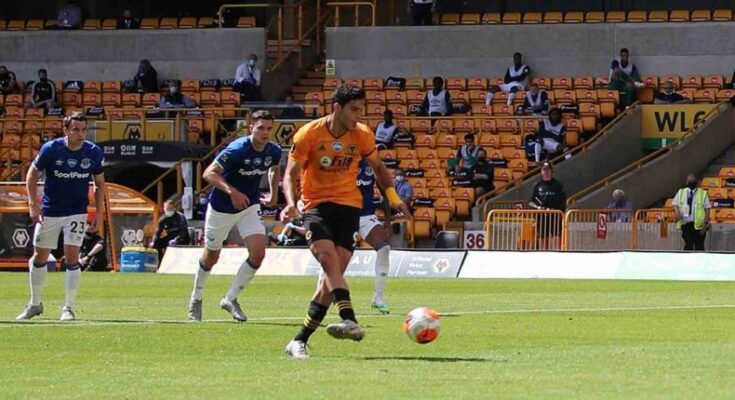 Raúl Jiménez se reencuentra con el gol en victoria de los Wolves Raúl Jiménez se reencuentra con el gol en victoria de los Wolves