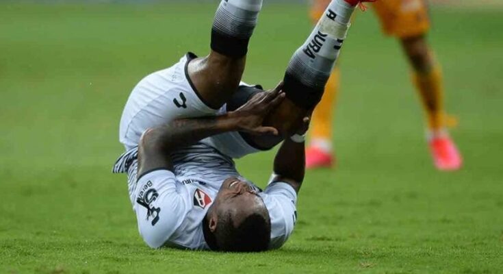 Renato Ibarra se lesiona en su reaparición Renato Ibarra se lesiona en su reaparición