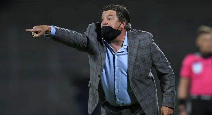 Santiago Baños ratifica a Miguel Herrera como técnico del América Santiago Baños ratifica a Miguel Herrera como técnico del América