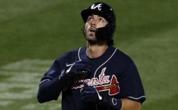 Swanson, Bravos le propinan paliza a Mets