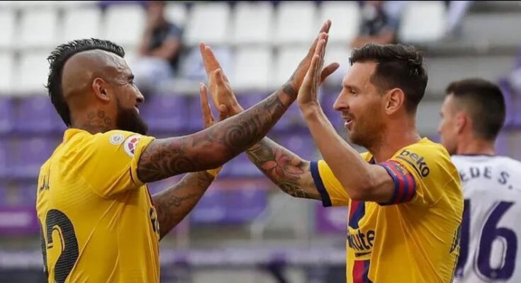 Vidal sostiene al Barcelona en la lucha Vidal sostiene al Barcelona en la lucha