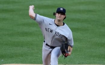 Yankees ganan su primer juego de la temporada ante Nacionales