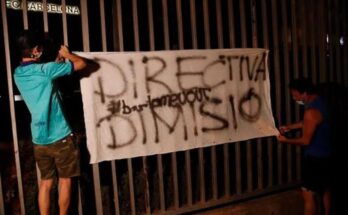 Aficionados del Barcelona invaden el Camp Nou