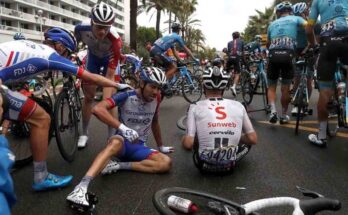 Caídas y lluvia en primera etapa del Tour de Francia