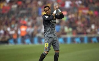 Claudio Bravo será compañero de Guardado y Lainez en el Betis