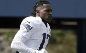 La liga de football americano suspende 8 juegos a Antonio Brown