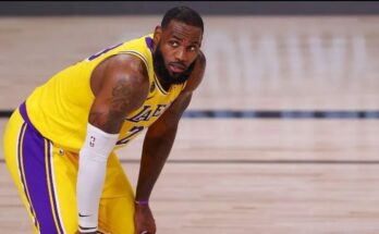 LeBron James firma un triple-doble de récord en derrota ante Blazers