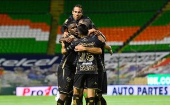 León remonta y vence 2-1 a Xolos