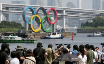 Retiran los anillos olímpicos de la Bahía de Tokio