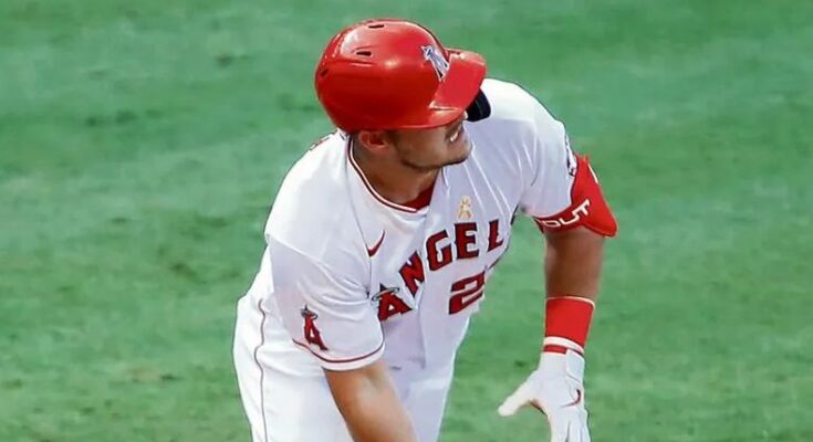 Mike Trout hace historia angelina