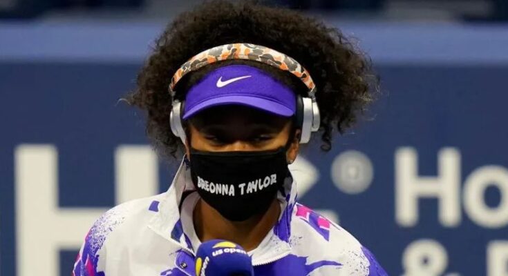 Naomi Osaka avanza en Abierto de EU y recuerda a víctimas de policía