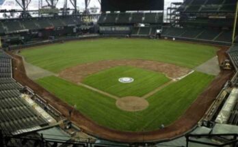 Posponen tercer juego entre Atléticos y Marineros