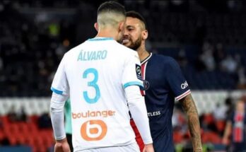 Suspenden dos partidos a Neymar tras abofetear a rival