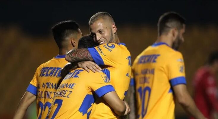 Tigres vence a los Gallos en el Universitario