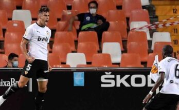 Valencia arrolla al Levante en el derbi