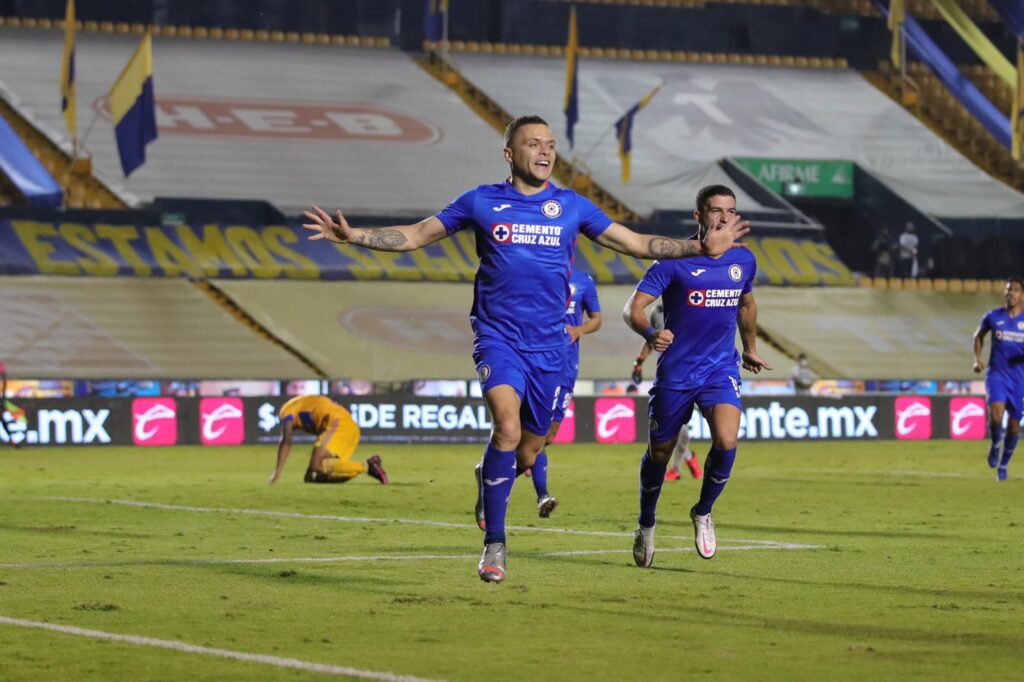 La Máquina pitó fuerte en el Volcán, propina 3-1 a Tigres