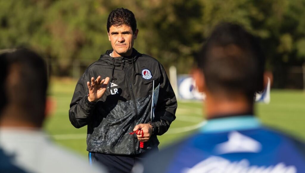 Leonel Rocco dirigió la primera práctica de Atlético de SL