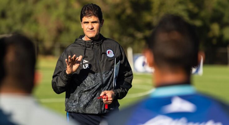 Leonel Rocco dirigió la primera práctica de Atlético de SL