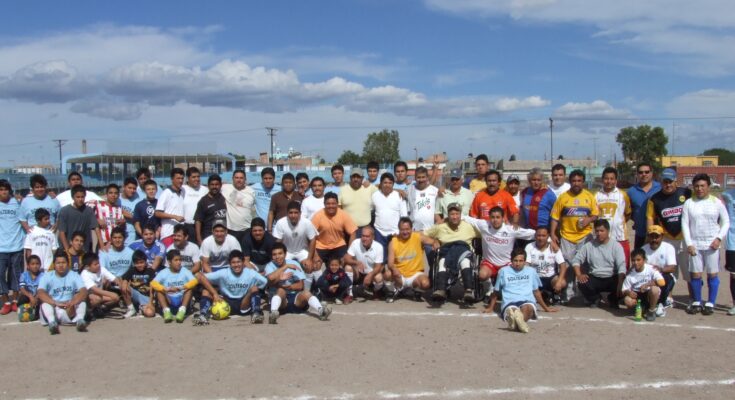 Solteros vs. Casados Indumex: clásico futbolero de fin de año