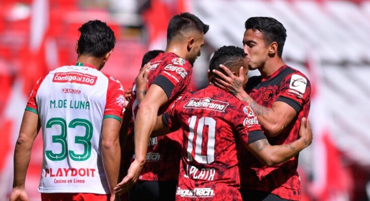 Diablos Rojos saltaron a la cima con victoria sobre Necaxa, 2-0