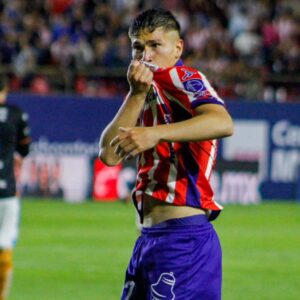 Atlético de SL se toma un respiro, con triunfo sufrido ante Pachuca, 2-1