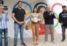 Abrazo de barrio a Fátima Herrera, en su esperada bienvenida Abrazo de barrio a Fátima Herrera, en su esperada bienvenida
